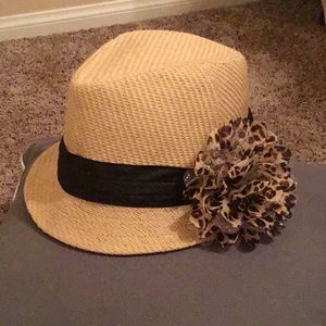 Straw fedora hat brown leopard flower